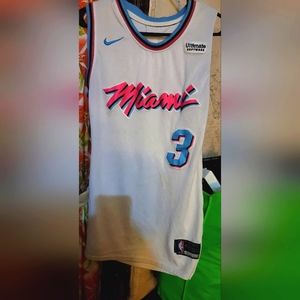 women's shirt and blouse